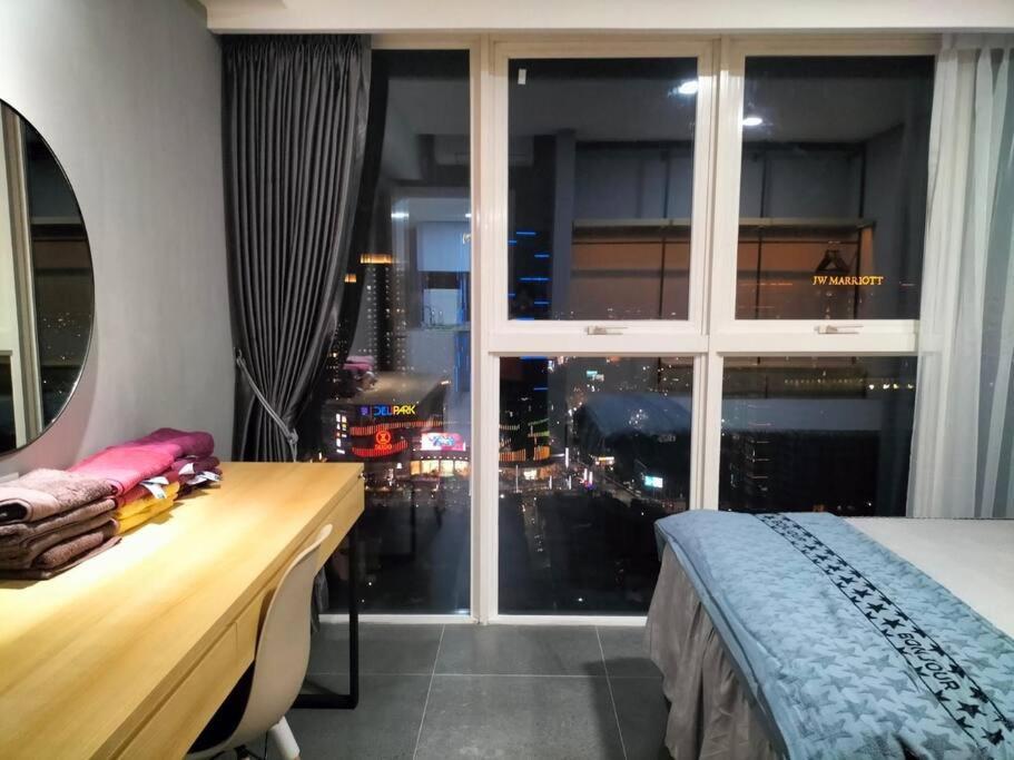 Apartment With View At Grand Jati Junction *